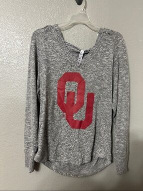 Heather Gray Long Sleeve Top with Red OU Graphic